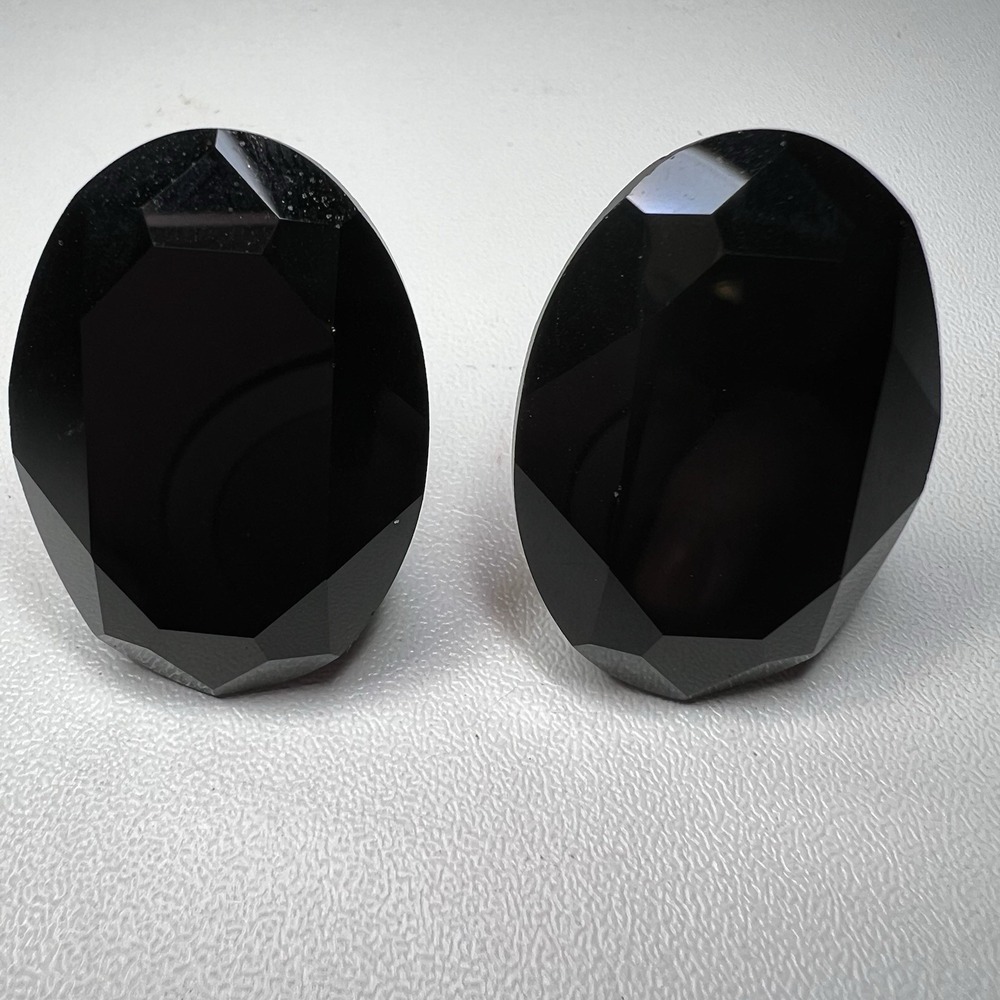 Vintage Black Faceted‎ Oval Glass Earrings